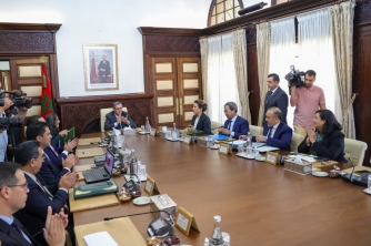 السيد رئيس الحكومة يترأس مراسم التوقيع على اتفاقية تتعلق بمشاريع إنتاج الكهرباء انطلاقا من الطاقات المتجددة