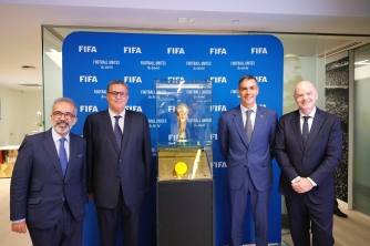 مدى تقدم تنزيل المشاريع المتعلقة باحتضان كأس العالم 2030، موضوع اجتماع جمع رئيس الحكومة، مع رئيس الاتحاد الدولي لكرة القدم "فيفا"، ورئيس الحكومة الإسبانية ووزير الشؤون الخارجية البرتغالي. 