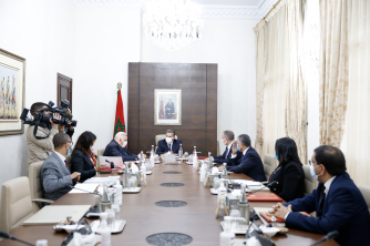 السيد رئيس الحكومة يترأس مراسيم توقيع الاتفاقية المتعلقة بتزوّد الصناعيين بالكهرباء من مصادر الطاقة المتجددة