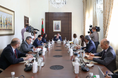 رئيس الحكومة يترأس اجتماع عمل حول إنعاش القطاع السياحي والاستعدادات الجارية لاستقبال الموسم السياحي