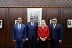 رئيس الحكومة يستقبل وفدا من أعضاء الكونغرس الأمريكي عن الحزب الديمقراطي