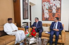 السيد رئيس الحكومة يجري مباحثات مع الوزير الأول بجمهورية النيجر