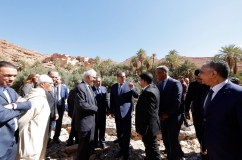 السيد رئيس الحكومة يتفقد مجموعة من المشاريع التنموية بعدد من الجماعات الترابية التابعة لإقليم تزنيت ويعطي انطلاقة أخرى