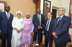 Le Maroc abrite les travaux de la Commission technique de l'UA, consacrée à la fonction publique, au collectivités locales, au développement urbain et à la décentralisation. Le Maroc abrite les travaux de la Commission technique de l'UA, consacrée à la fonction publique, au collectivités locales, au développement urbain et à la décentralisation.