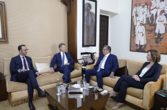 السيد رئيس الحكومة يستقبل الرئيس المدير العام لمجموعة "أكور"