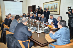 رئيس الحكومة يترأس الاجتماع الثالث للمراكز الجهوية للاستثمار