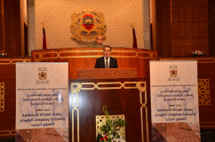 رئيس الحكومة: برامج الحكومة تستحضر البعدين الاجتماعي والمجالي