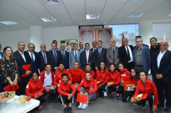 رئيس الحكومة يحتفي بأبطال الرياضة المدرسية والجامعية 