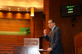 رئيس الحكومة بالمستشارين